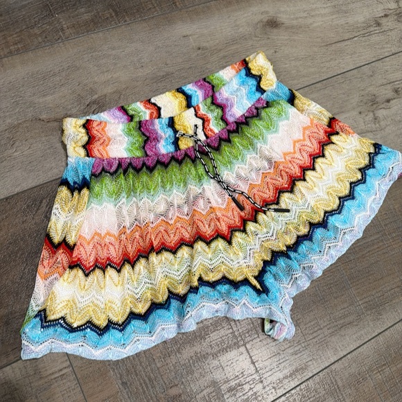 Missoni chevron knit mini shorts - Picture 3 of 5